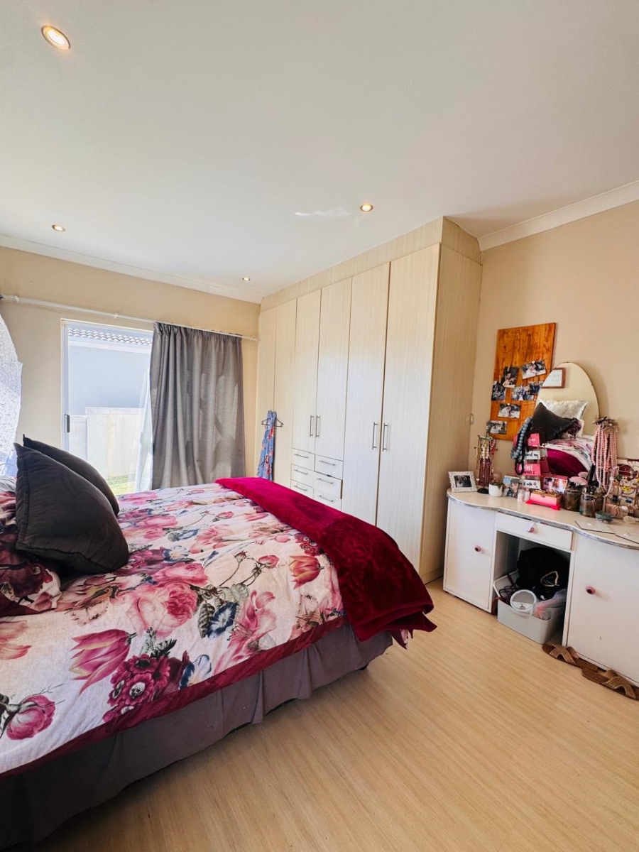 To Let 3 Bedroom Property for Rent in Fernwood Western Cape